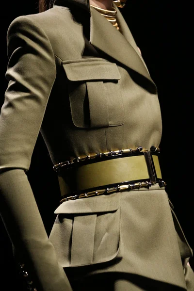 Look 66